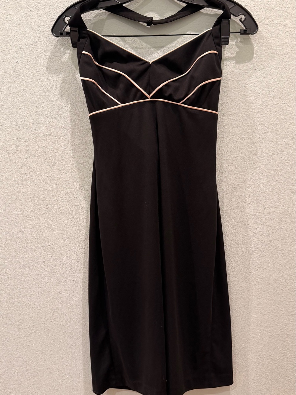 De Laru by Sheila Yen Black Cocktail Dress with Cream Piping Size S